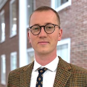 Headshot of Arthur Pétusseau