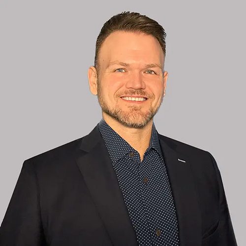 Headshot of Chuck Collins