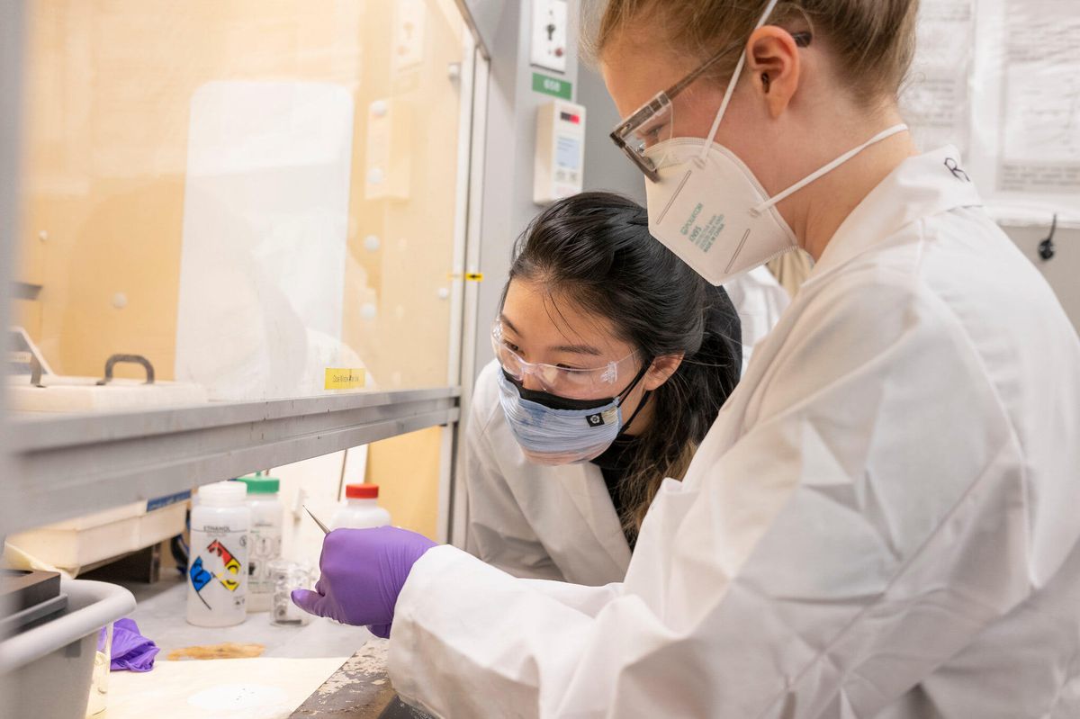 Student Lab Transforms Lab Work: A photo essay | Dartmouth Engineering