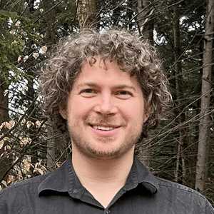 Headshot of Reed Harder