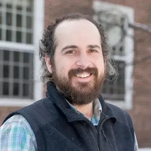 Headshot of Ryan Halter