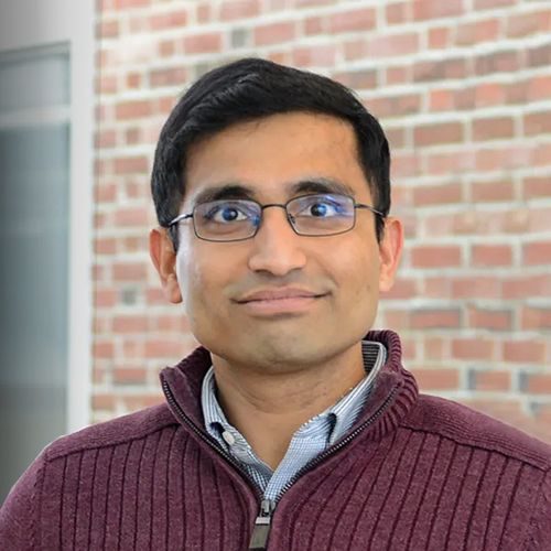 Headshot of Vikrant Vaze