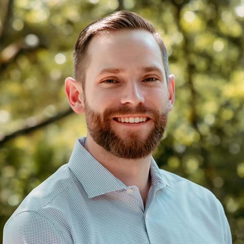 Headshot of Benjamin Hoxie